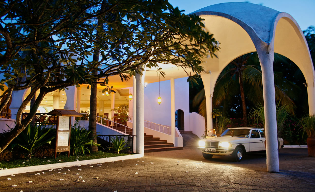 Plaza Beach Resort – Boutique Beachfront Hotel in Mombasa
