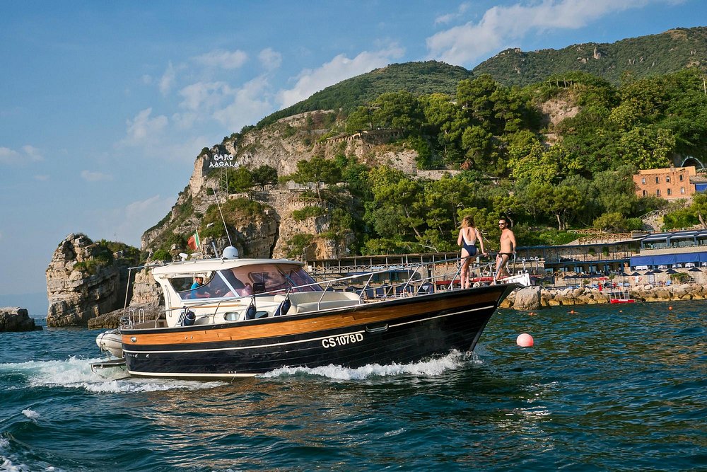 Capo La Gala Hotel – Luxury Seaside Accommodation with Stunning Views