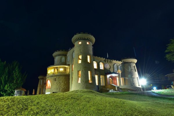 🏰 A Fairytale Family Getaway at Tafaria Castle – Laughter, Love & Legendary Adventures! 👨‍👩‍👧‍👦✨🌄